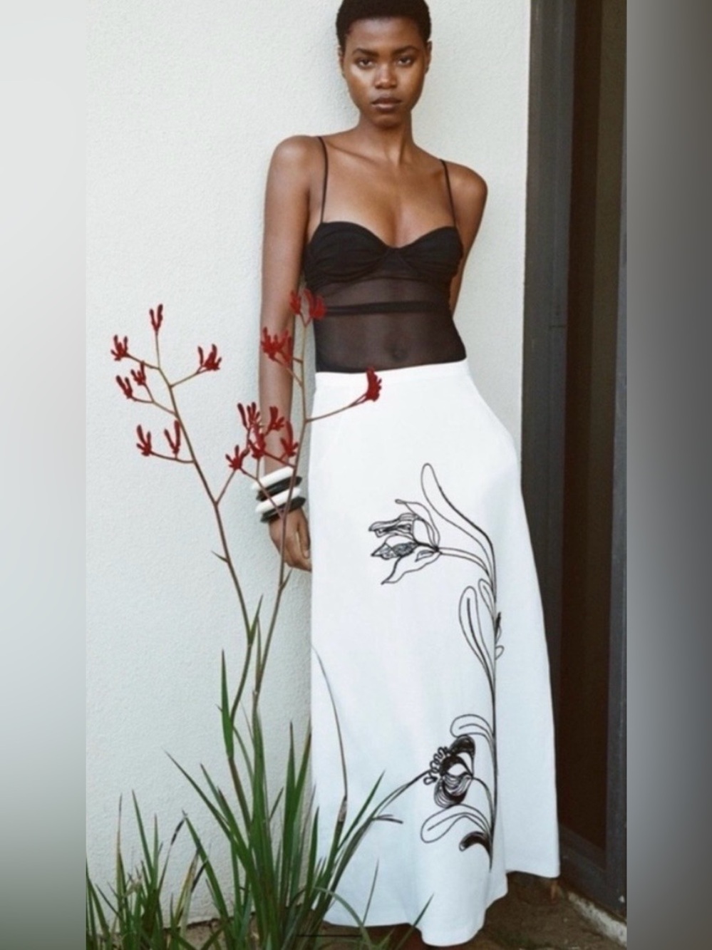 Zara White Linen Skirt with Black Floral Embroidery and Beads size medium